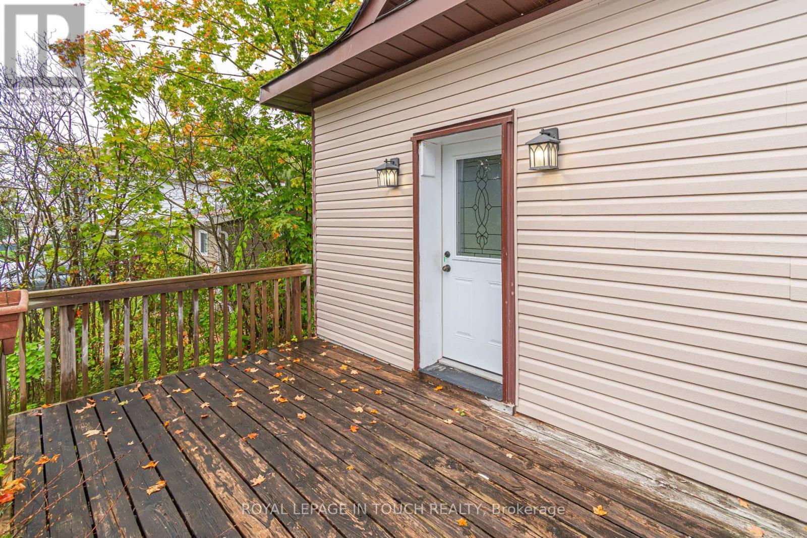 












125 EIGHTH STREET

,
Midland,




Ontario
L4R4A5

