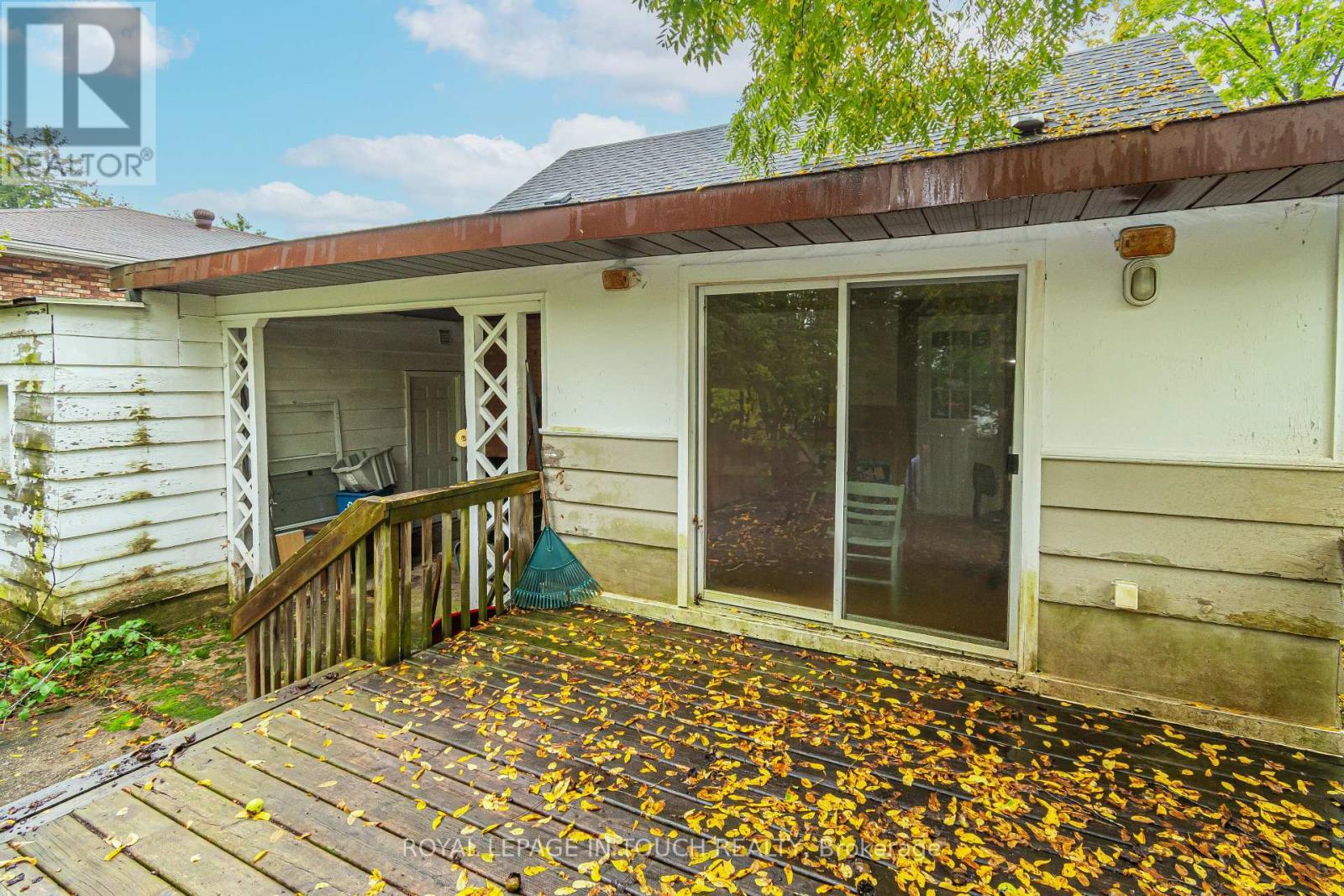 












125 EIGHTH STREET

,
Midland,




Ontario
L4R4A5

