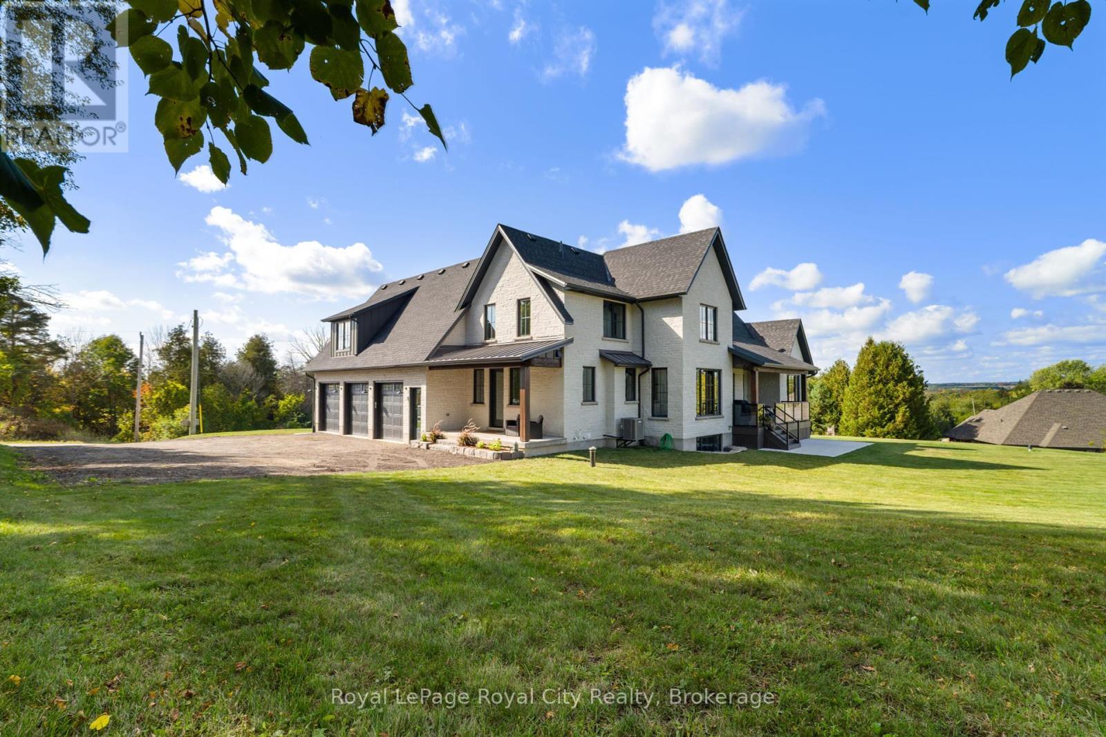 












7221 WELLINGTON 21 ROAD

,
Centre Wellington,




Ontario
N0B1B0

