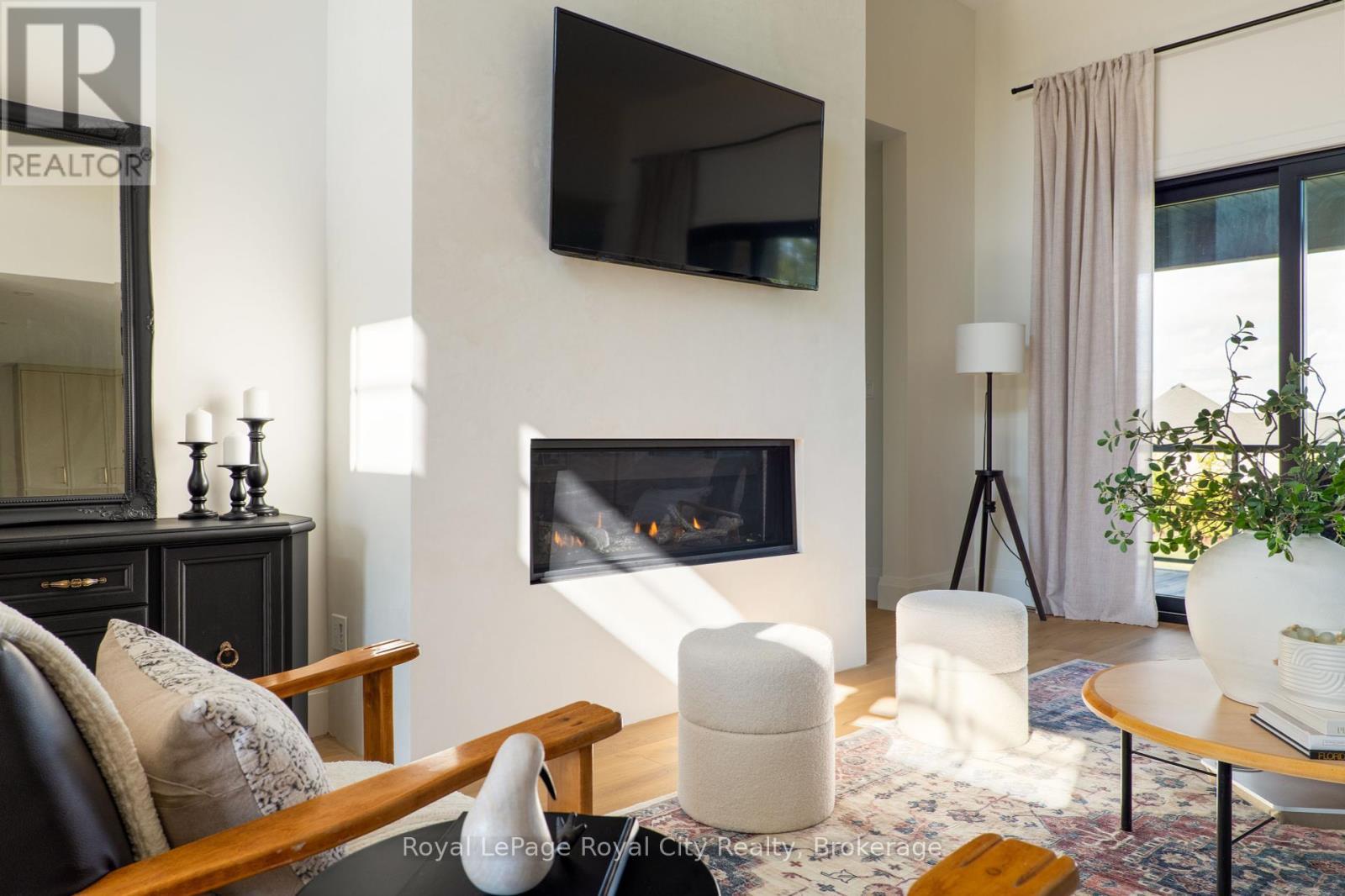 












7221 WELLINGTON 21 ROAD

,
Centre Wellington,




Ontario
N0B1B0

