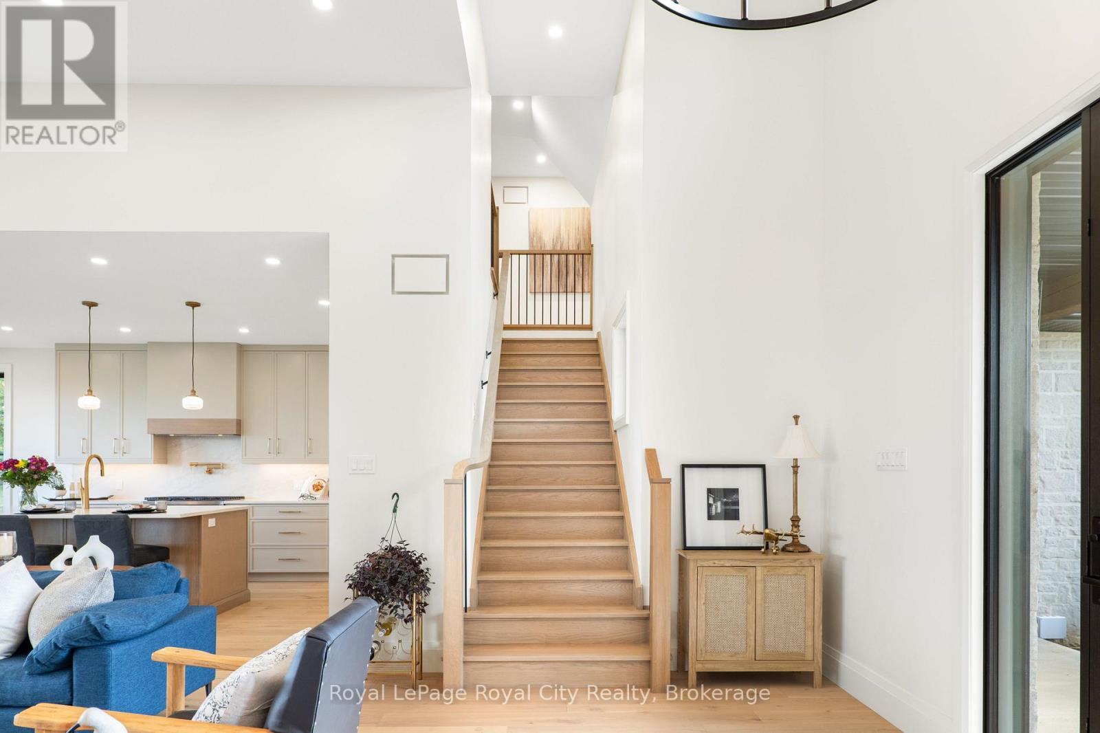 












7221 WELLINGTON 21 ROAD

,
Centre Wellington,




Ontario
N0B1B0

