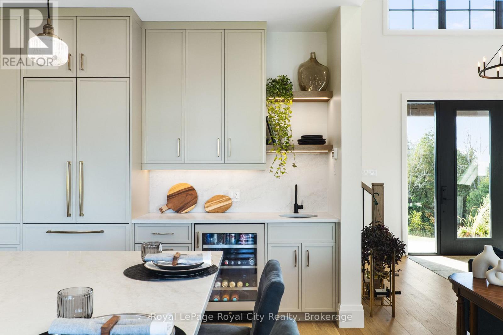 












7221 WELLINGTON 21 ROAD

,
Centre Wellington,




Ontario
N0B1B0

