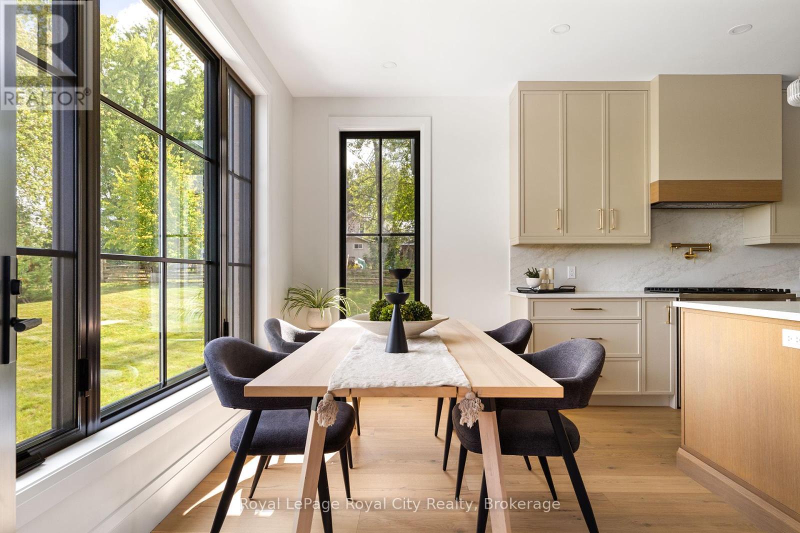 












7221 WELLINGTON 21 ROAD

,
Centre Wellington,




Ontario
N0B1B0

