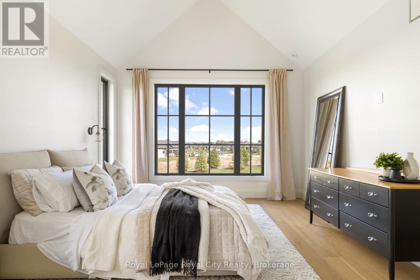 












7221 WELLINGTON 21 ROAD

,
Centre Wellington,




Ontario
N0B1B0

