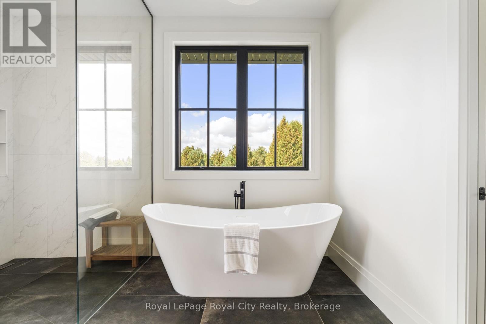 












7221 WELLINGTON 21 ROAD

,
Centre Wellington,




Ontario
N0B1B0

