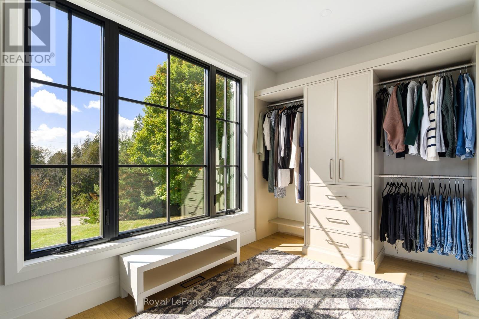 












7221 WELLINGTON 21 ROAD

,
Centre Wellington,




Ontario
N0B1B0

