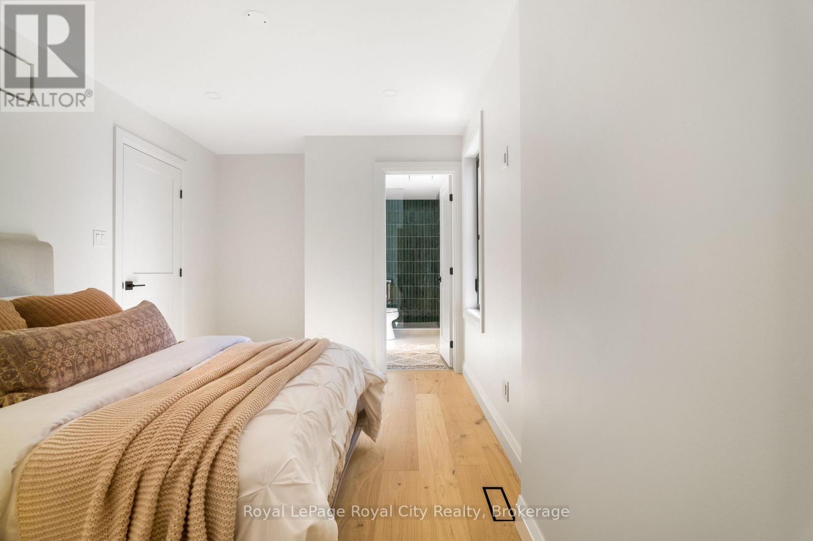 












7221 WELLINGTON 21 ROAD

,
Centre Wellington,




Ontario
N0B1B0

