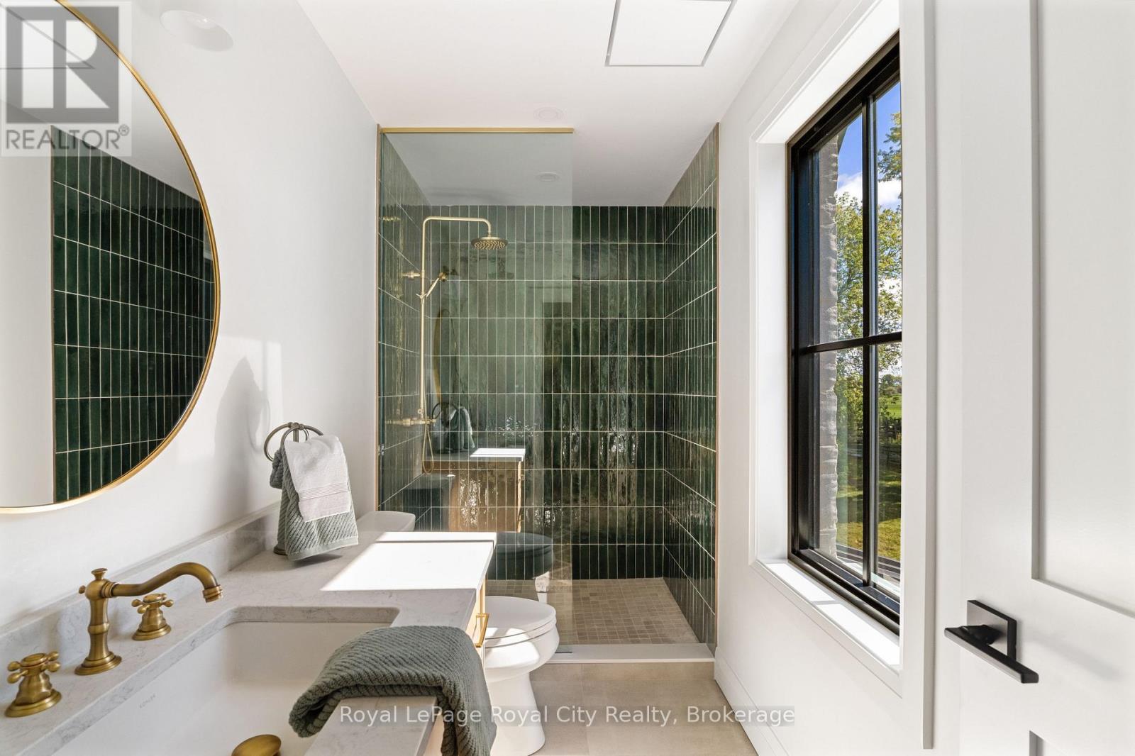 












7221 WELLINGTON 21 ROAD

,
Centre Wellington,




Ontario
N0B1B0

