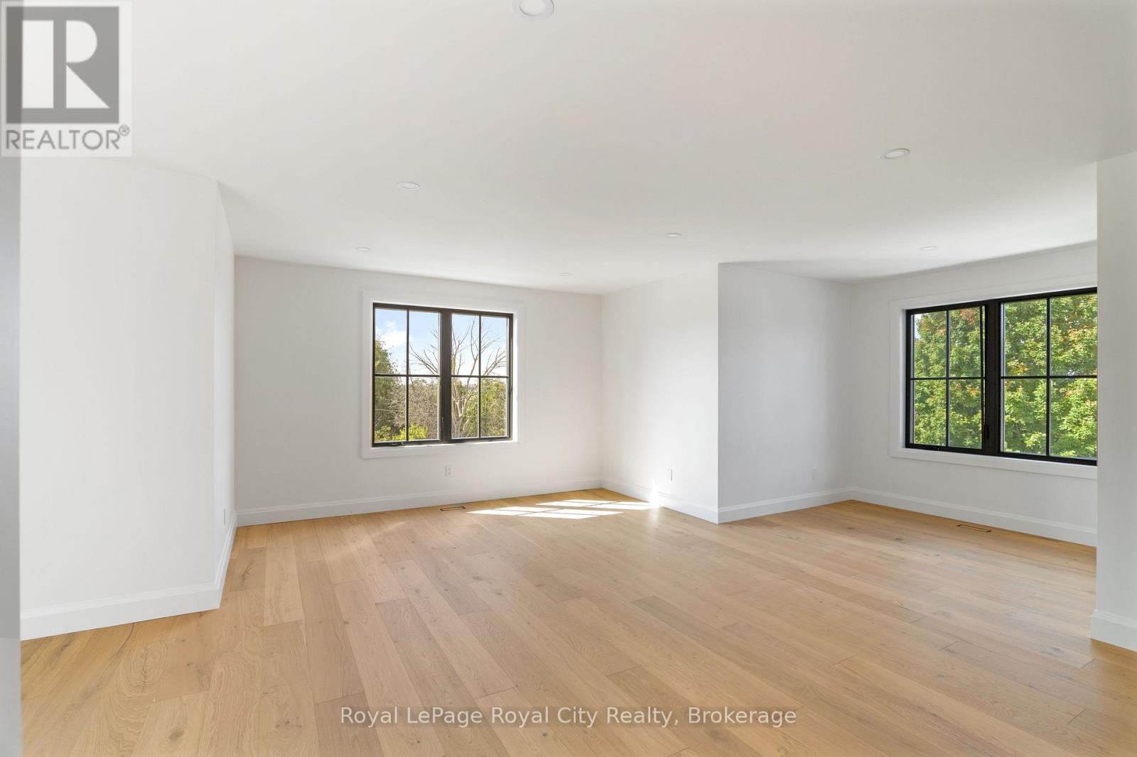 












7221 WELLINGTON 21 ROAD

,
Centre Wellington,




Ontario
N0B1B0

