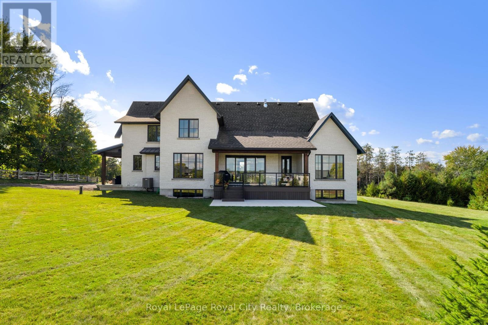 












7221 WELLINGTON 21 ROAD

,
Centre Wellington,




Ontario
N0B1B0

