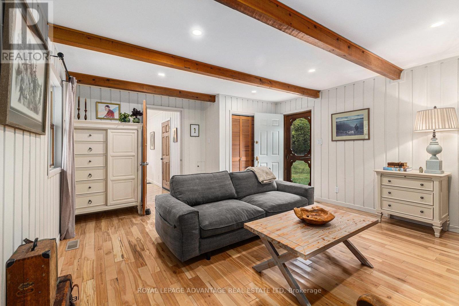 












1002 ELM GROVE ROAD

,
Tay Valley,




Ontario
K7H3C7

