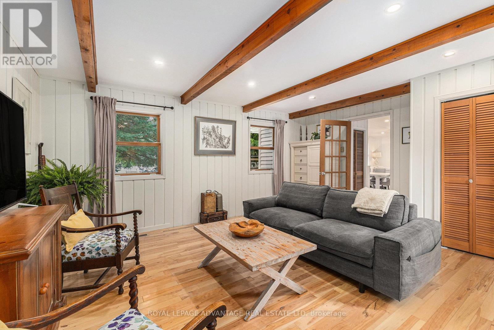 












1002 ELM GROVE ROAD

,
Tay Valley,




Ontario
K7H3C7

