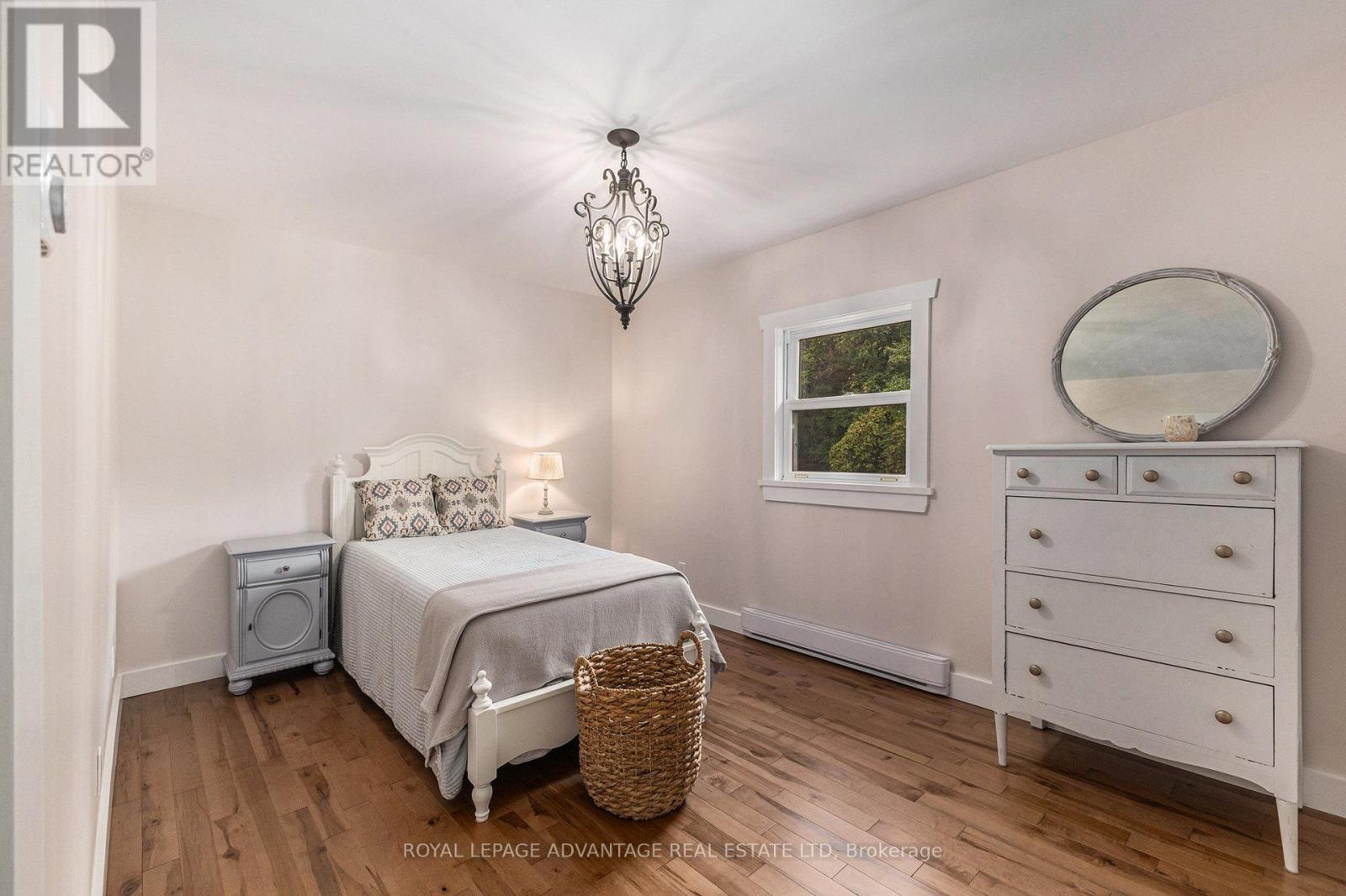 












1002 ELM GROVE ROAD

,
Tay Valley,




Ontario
K7H3C7

