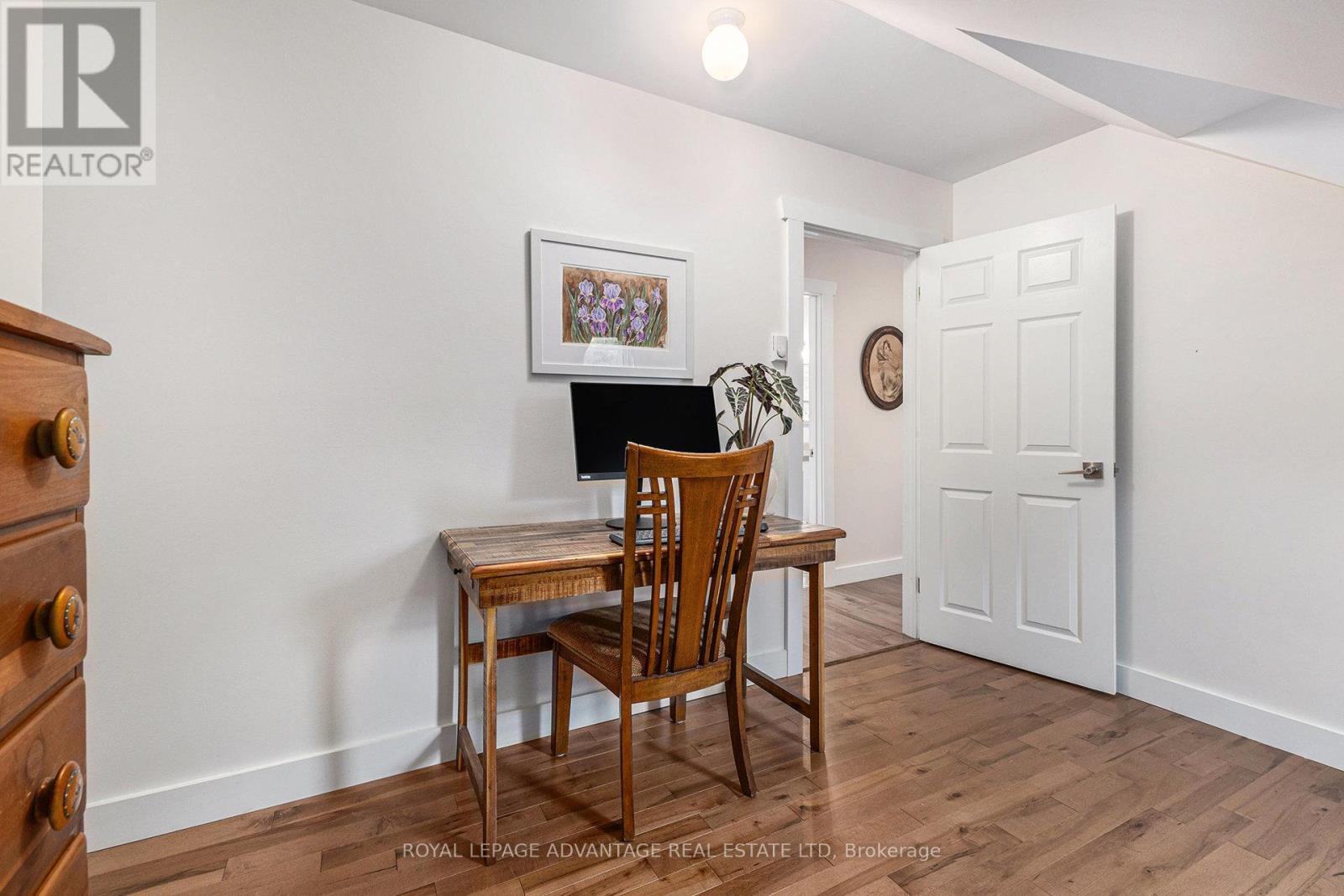 












1002 ELM GROVE ROAD

,
Tay Valley,




Ontario
K7H3C7

