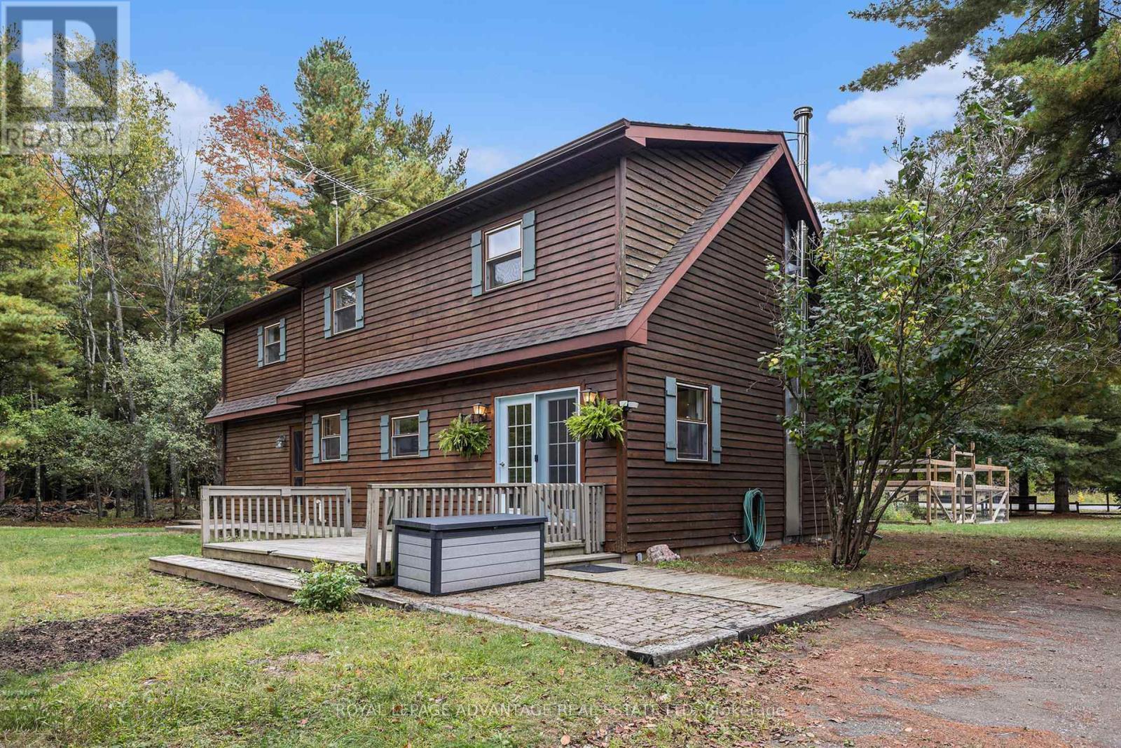 












1002 ELM GROVE ROAD

,
Tay Valley,




Ontario
K7H3C7

