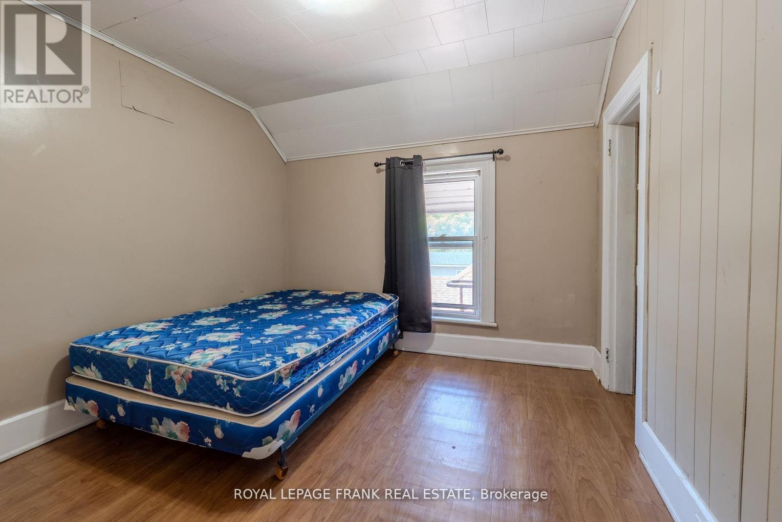 












87 DURHAM STREET W

,
Kawartha Lakes (Lindsay),




Ontario
K9V2P8

