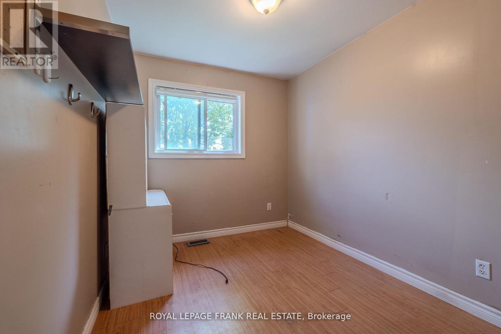 












87 DURHAM STREET W

,
Kawartha Lakes (Lindsay),




Ontario
K9V2P8


