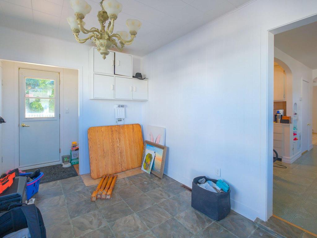 









257

 - 259


Rue Landry

,
Thetford Mines,




QC
G6G4S6

