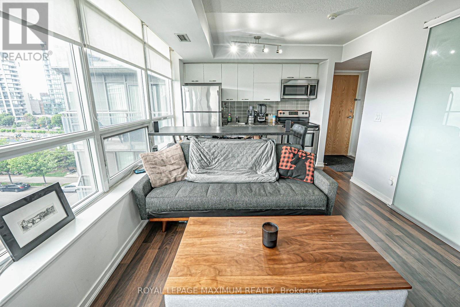 












617 - 38 JOE SHUSTER WAY

,
Toronto,




Ontario
M6K0A5

