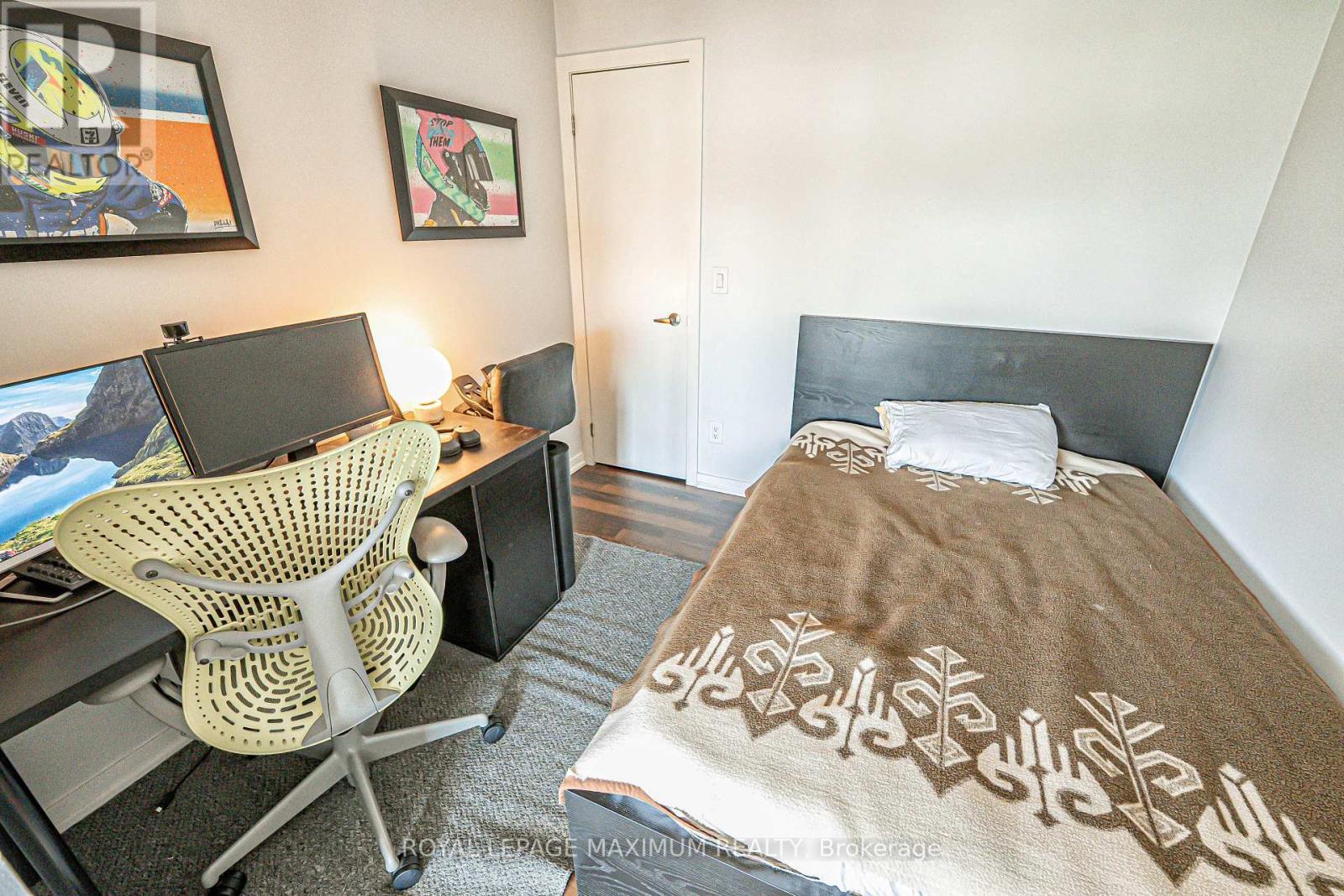 












617 - 38 JOE SHUSTER WAY

,
Toronto,




Ontario
M6K0A5

