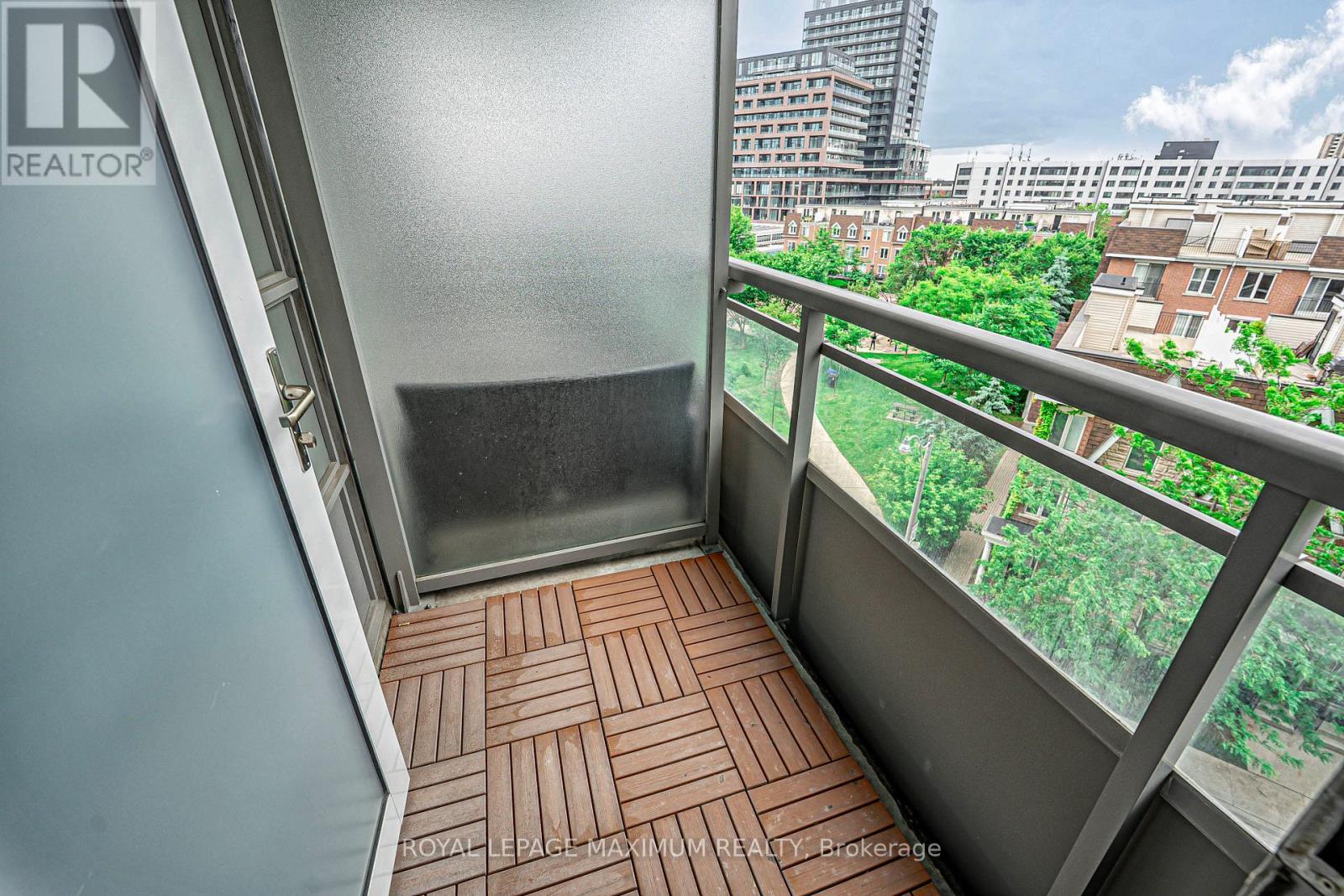 












617 - 38 JOE SHUSTER WAY

,
Toronto,




Ontario
M6K0A5

