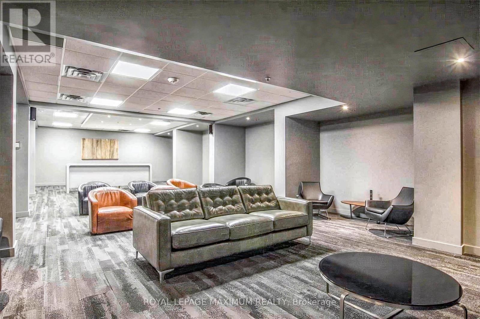 












617 - 38 JOE SHUSTER WAY

,
Toronto,




Ontario
M6K0A5

