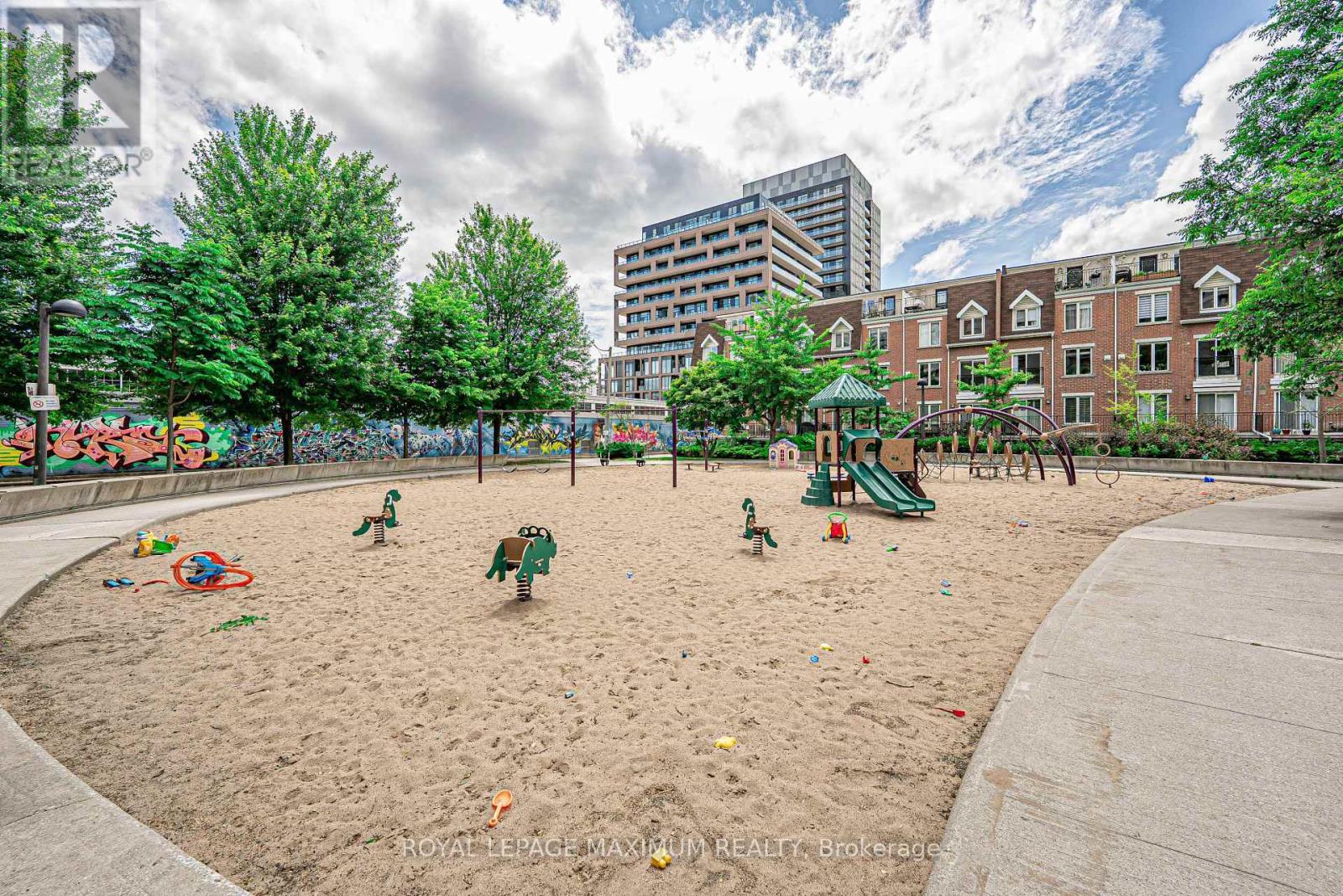 












617 - 38 JOE SHUSTER WAY

,
Toronto,




Ontario
M6K0A5

