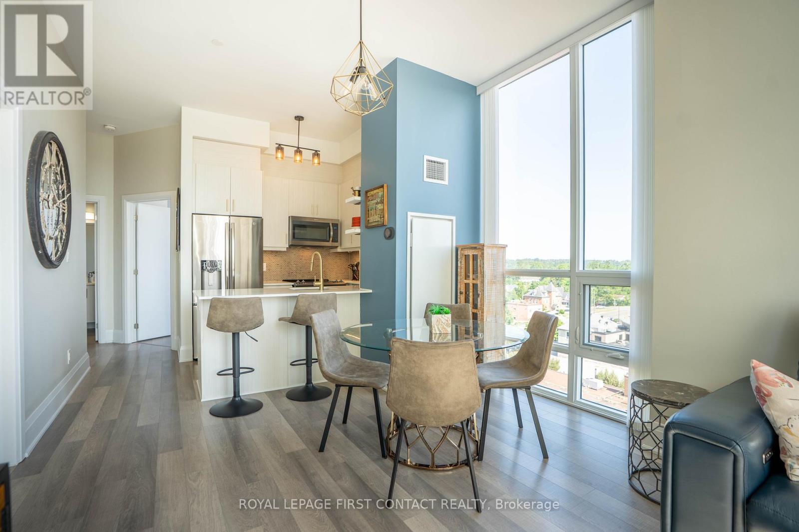 












PH5 - 111 WORSLEY STREET

,
Barrie,




Ontario
L4M0J5

