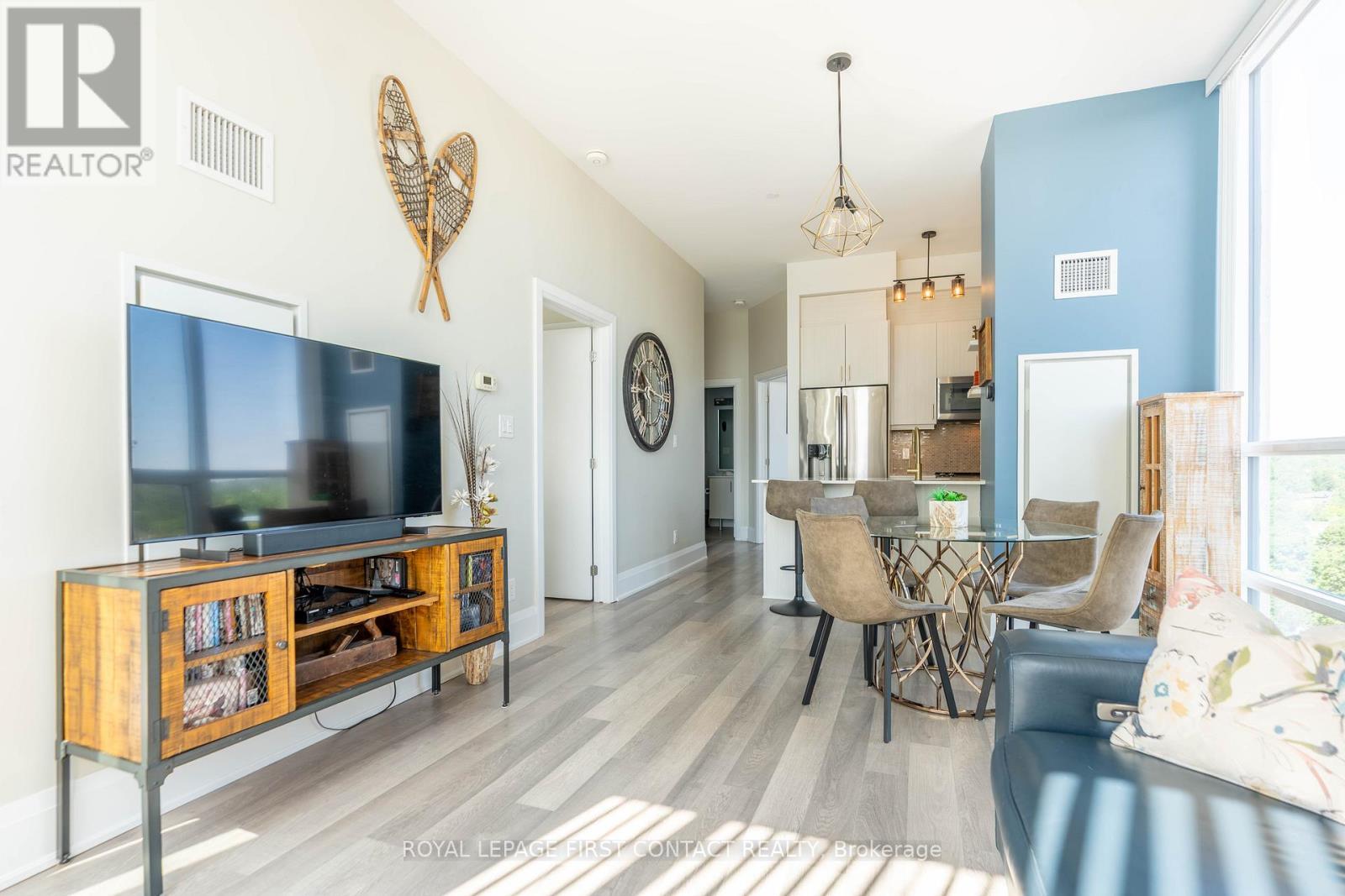 












PH5 - 111 WORSLEY STREET

,
Barrie,




Ontario
L4M0J5

