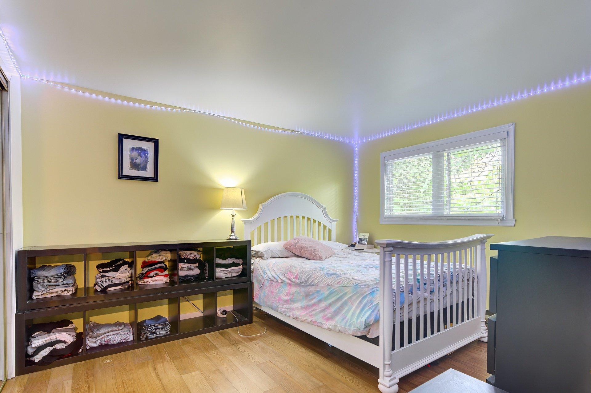 









239


Rue Libersan

,
Sainte-Thérèse,




QC
J7E4W6

