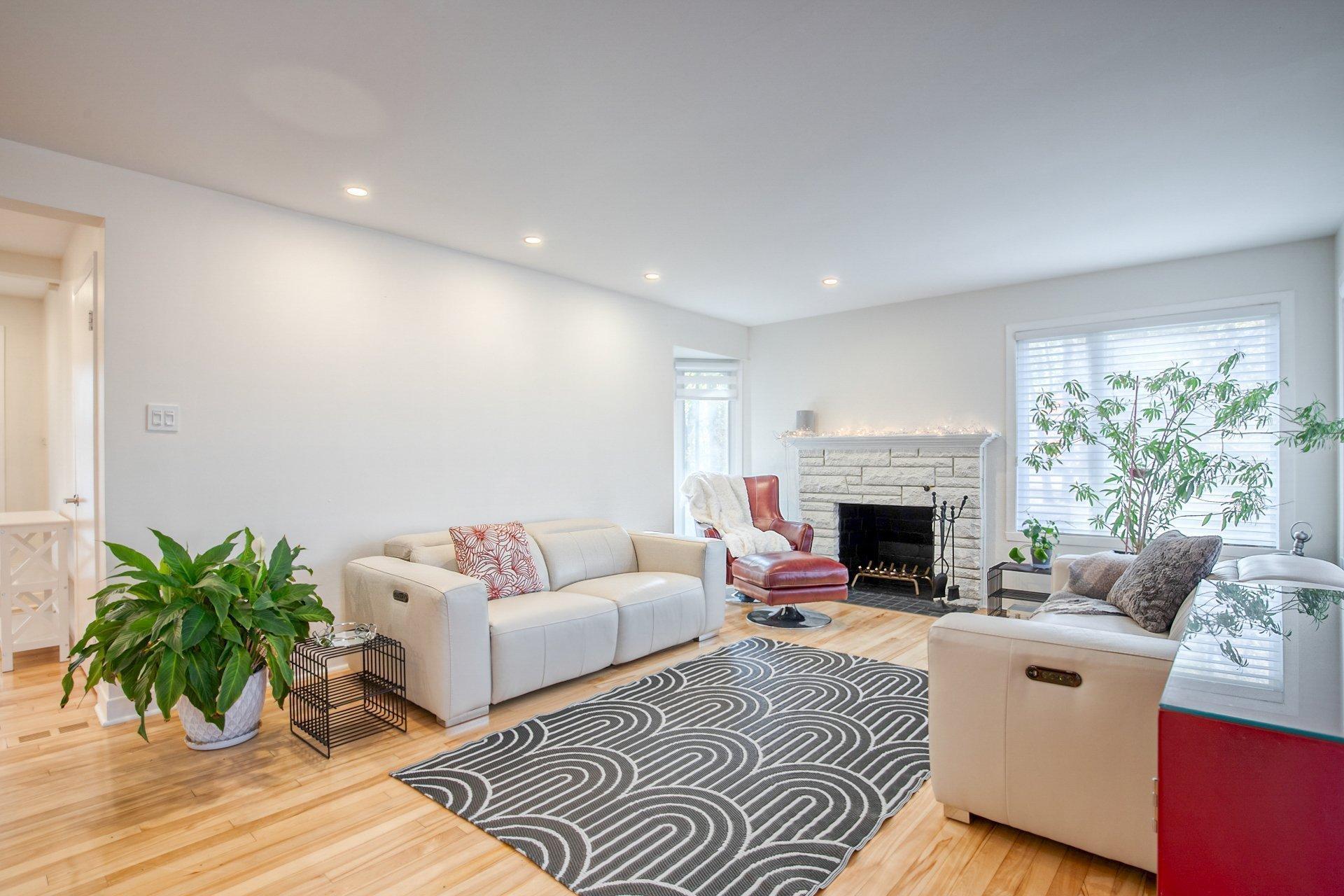 









7


Rue Jean-Cadieux

,
Boucherville,




QC
J4B2G8

