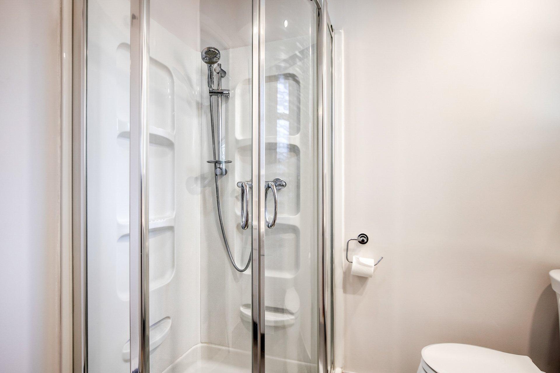 









7


Rue Jean-Cadieux

,
Boucherville,




QC
J4B2G8

