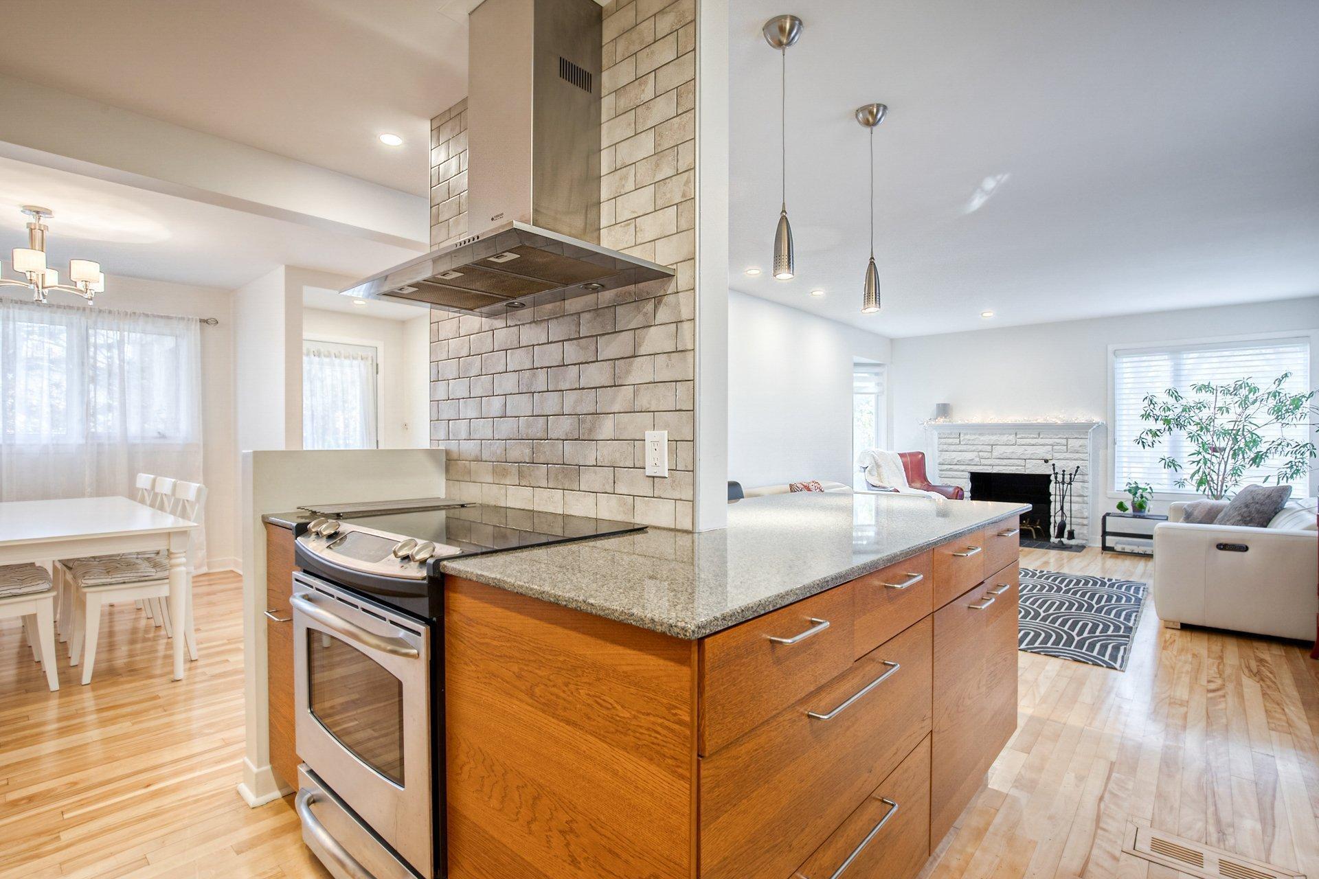 









7


Rue Jean-Cadieux

,
Boucherville,




QC
J4B2G8

