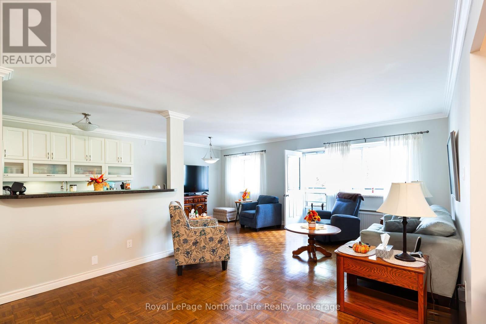 












204 - 810 MAIN STREET W

,
North Bay (West End),




Ontario
P1B2V9

