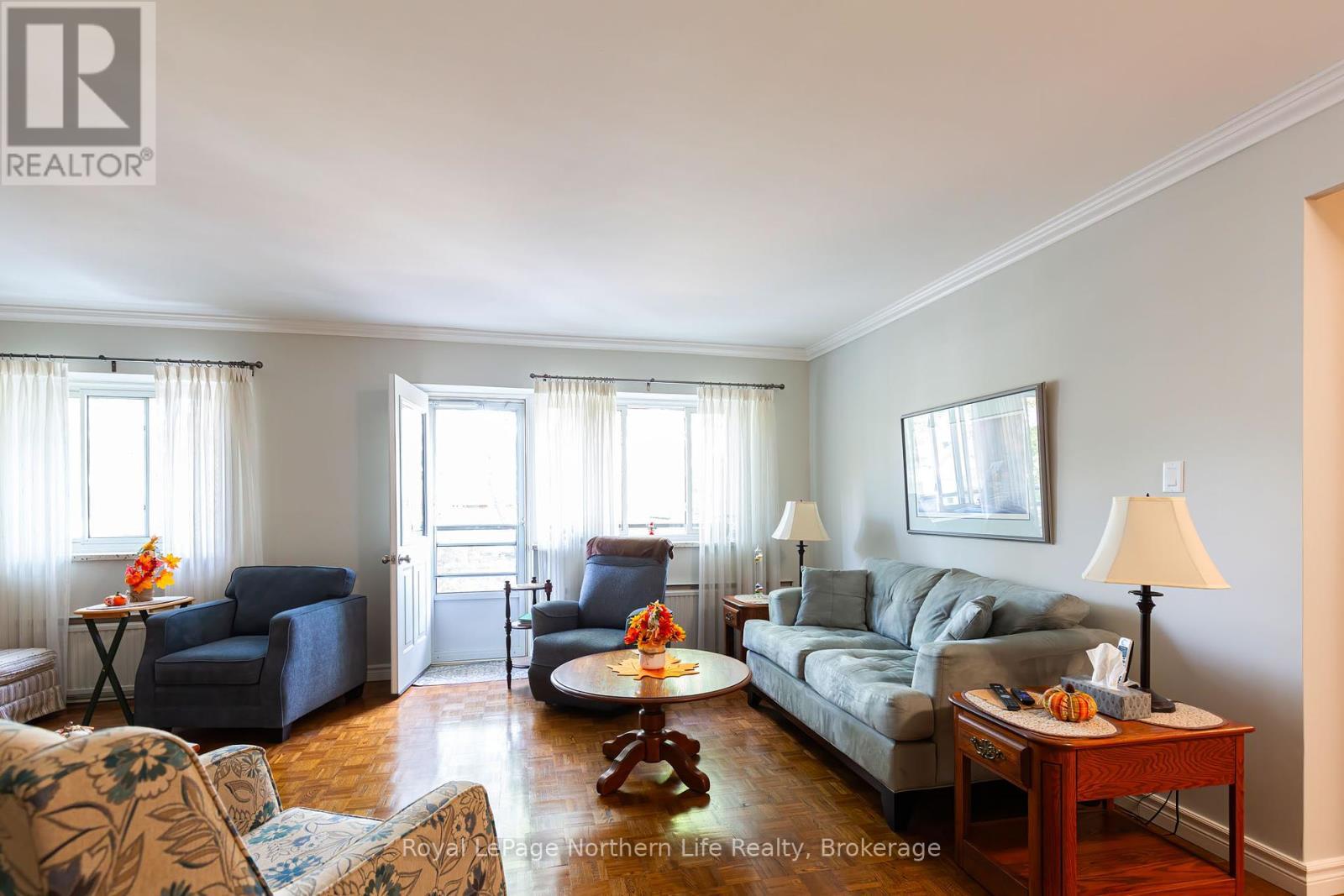 












204 - 810 MAIN STREET W

,
North Bay (West End),




Ontario
P1B2V9


