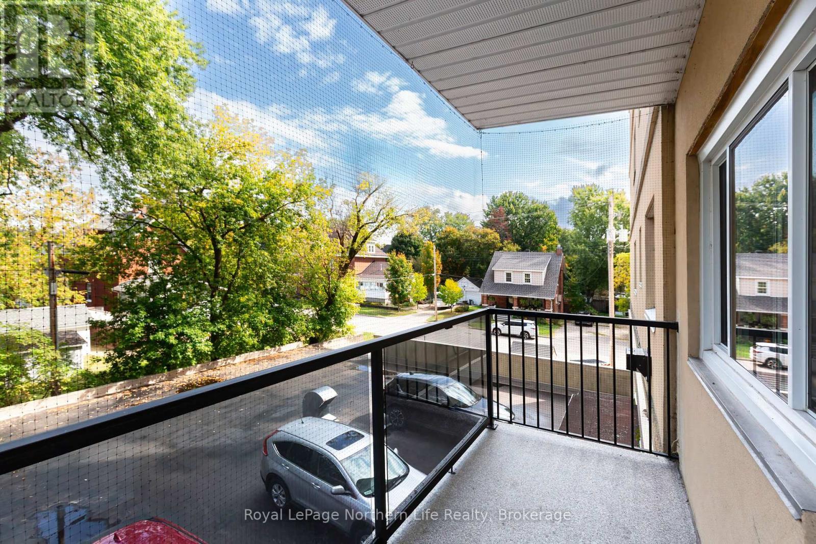 












204 - 810 MAIN STREET W

,
North Bay (West End),




Ontario
P1B2V9

