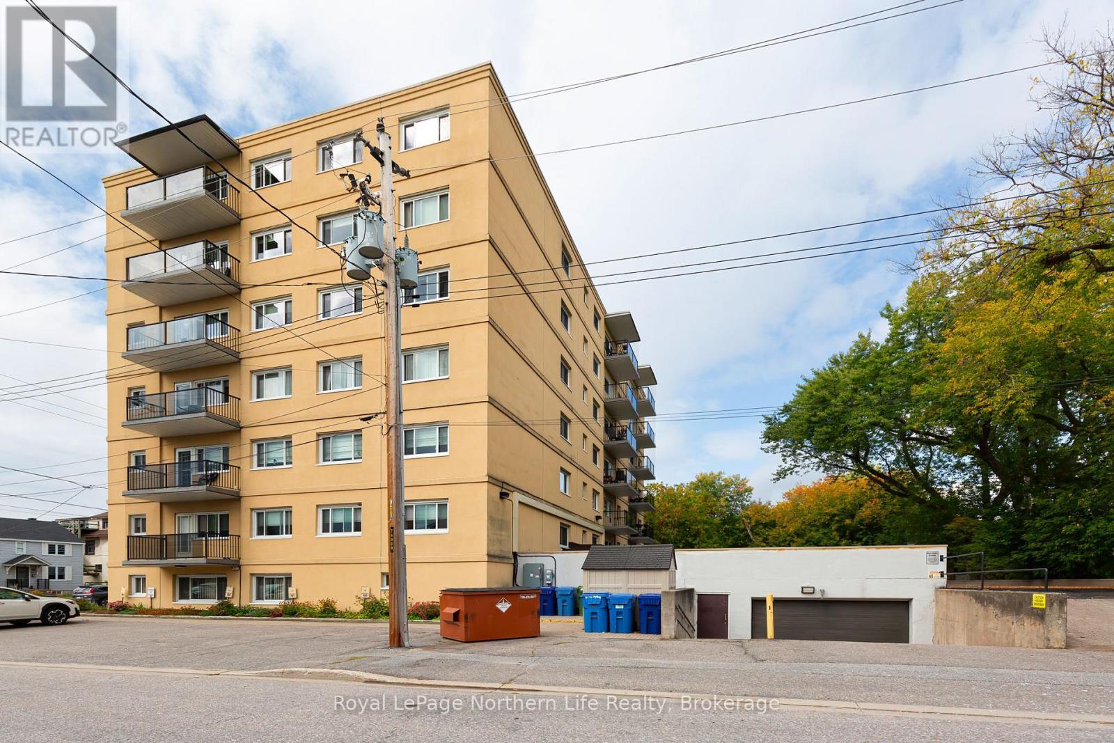 












204 - 810 MAIN STREET W

,
North Bay (West End),




Ontario
P1B2V9

