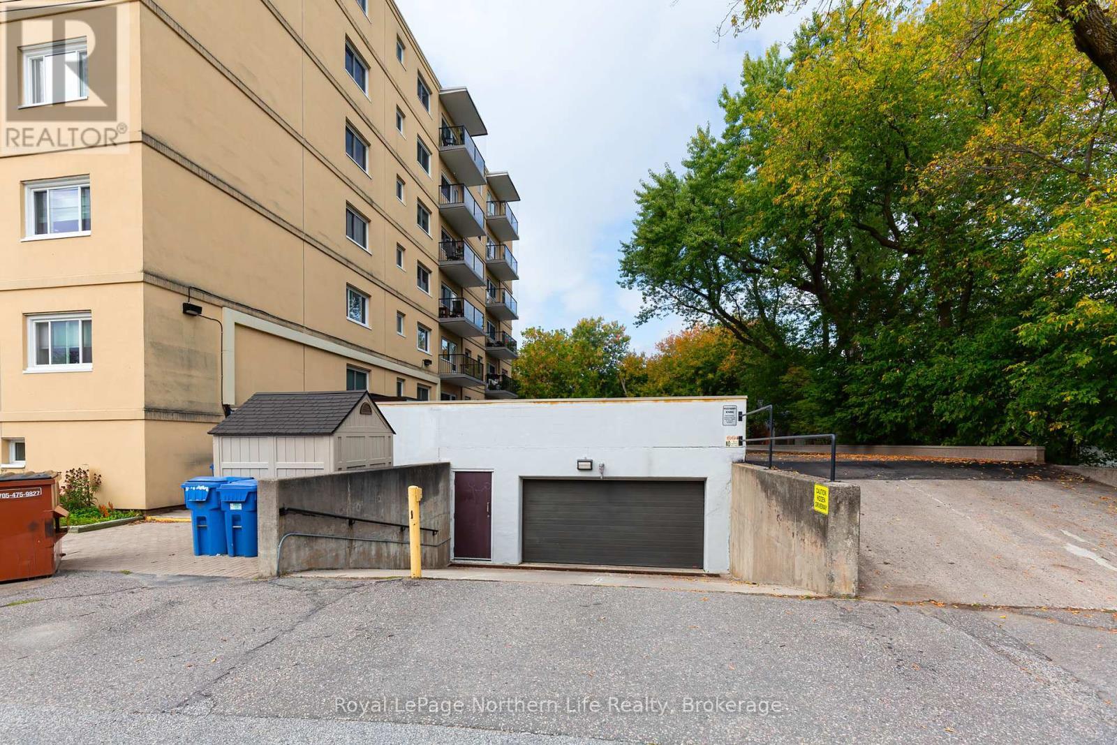 












204 - 810 MAIN STREET W

,
North Bay (West End),




Ontario
P1B2V9

