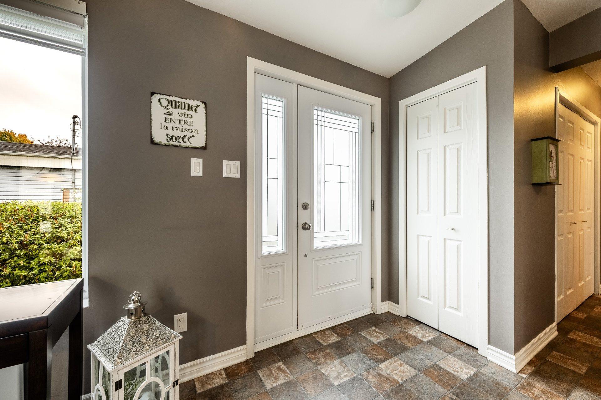 









60


Rue de la Calèche

,
Saint-Basile-le-Grand,




QC
J3N1P1

