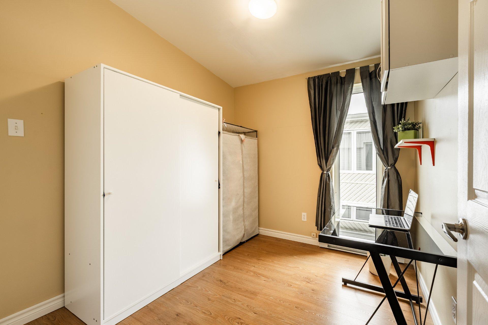 









60


Rue de la Calèche

,
Saint-Basile-le-Grand,




QC
J3N1P1

