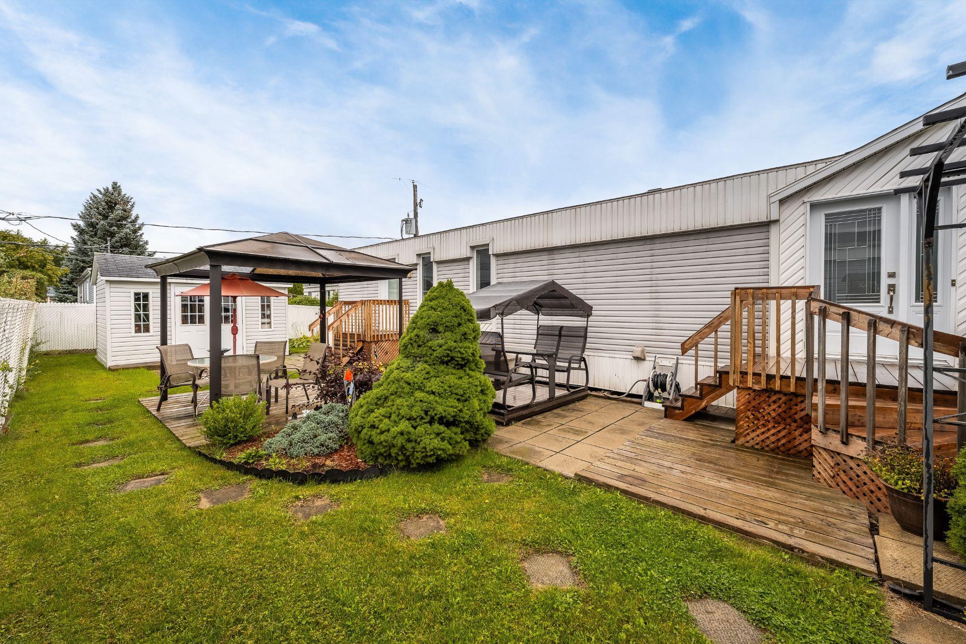 









60


Rue de la Calèche

,
Saint-Basile-le-Grand,




QC
J3N1P1

