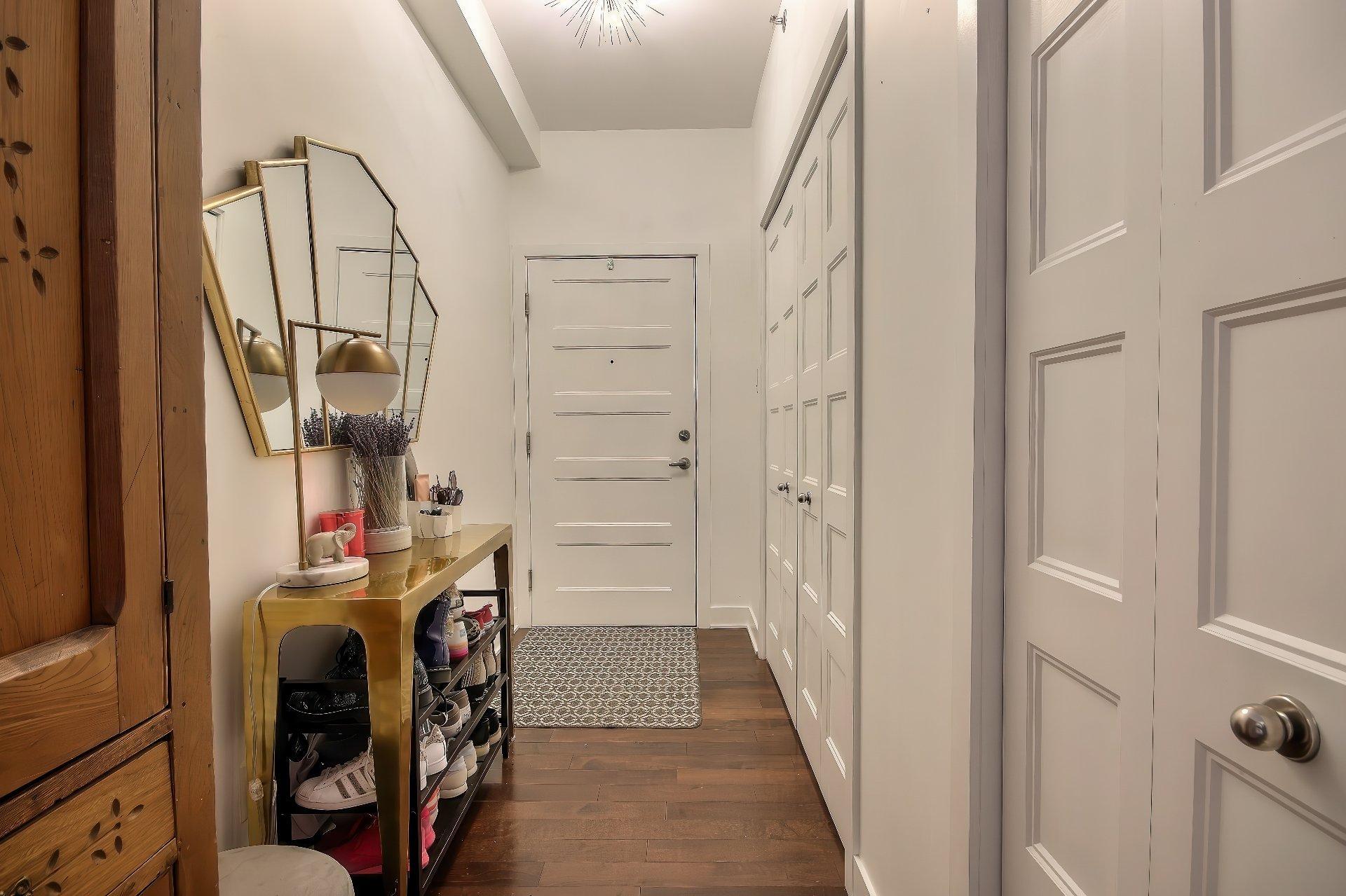 









2500


Place Chassé

, 405,
Montréal (Rosemont/La Petite-Patrie),




QC
H1Y0A9


