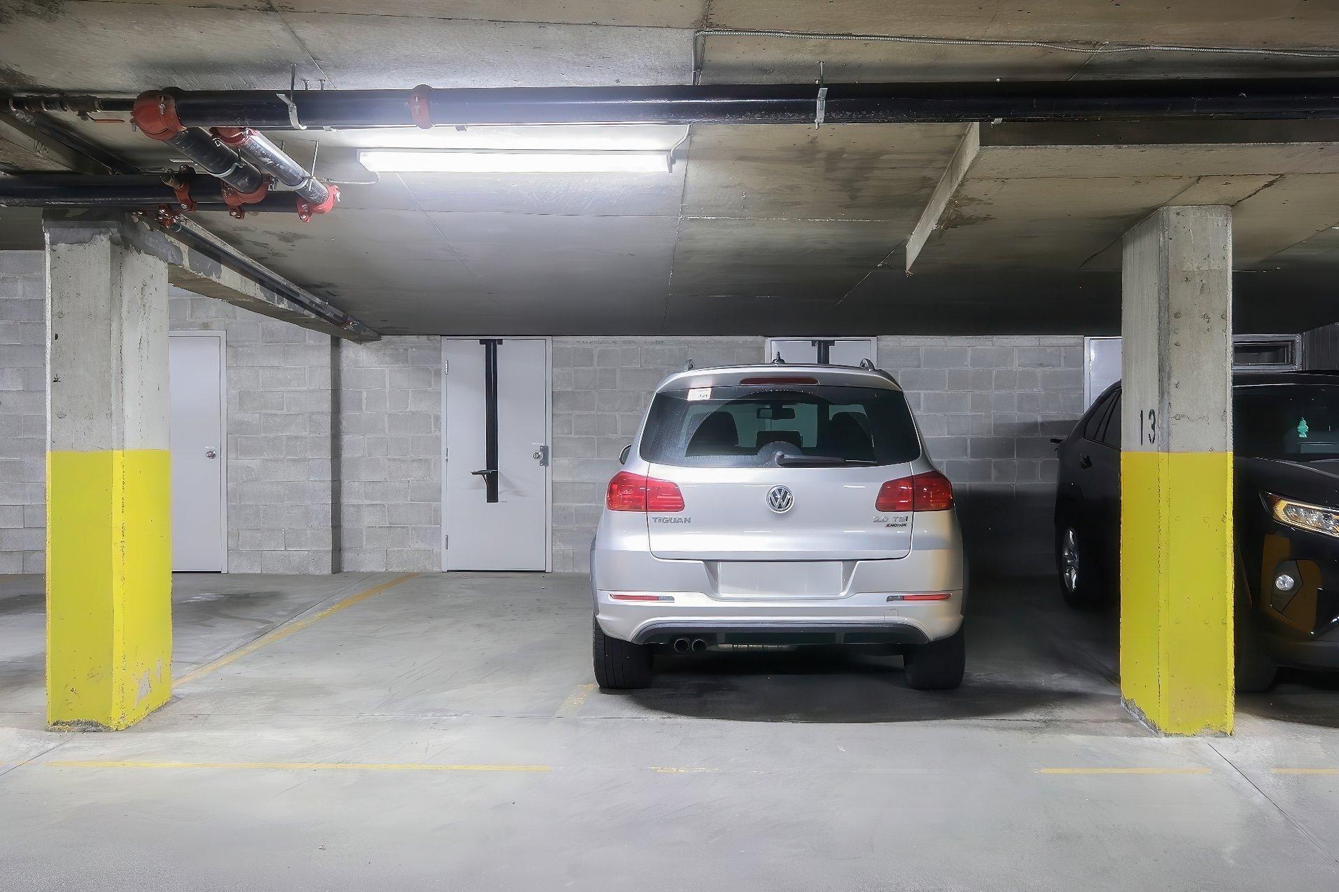 









2500


Place Chassé

, 405,
Montréal (Rosemont/La Petite-Patrie),




QC
H1Y0A9

