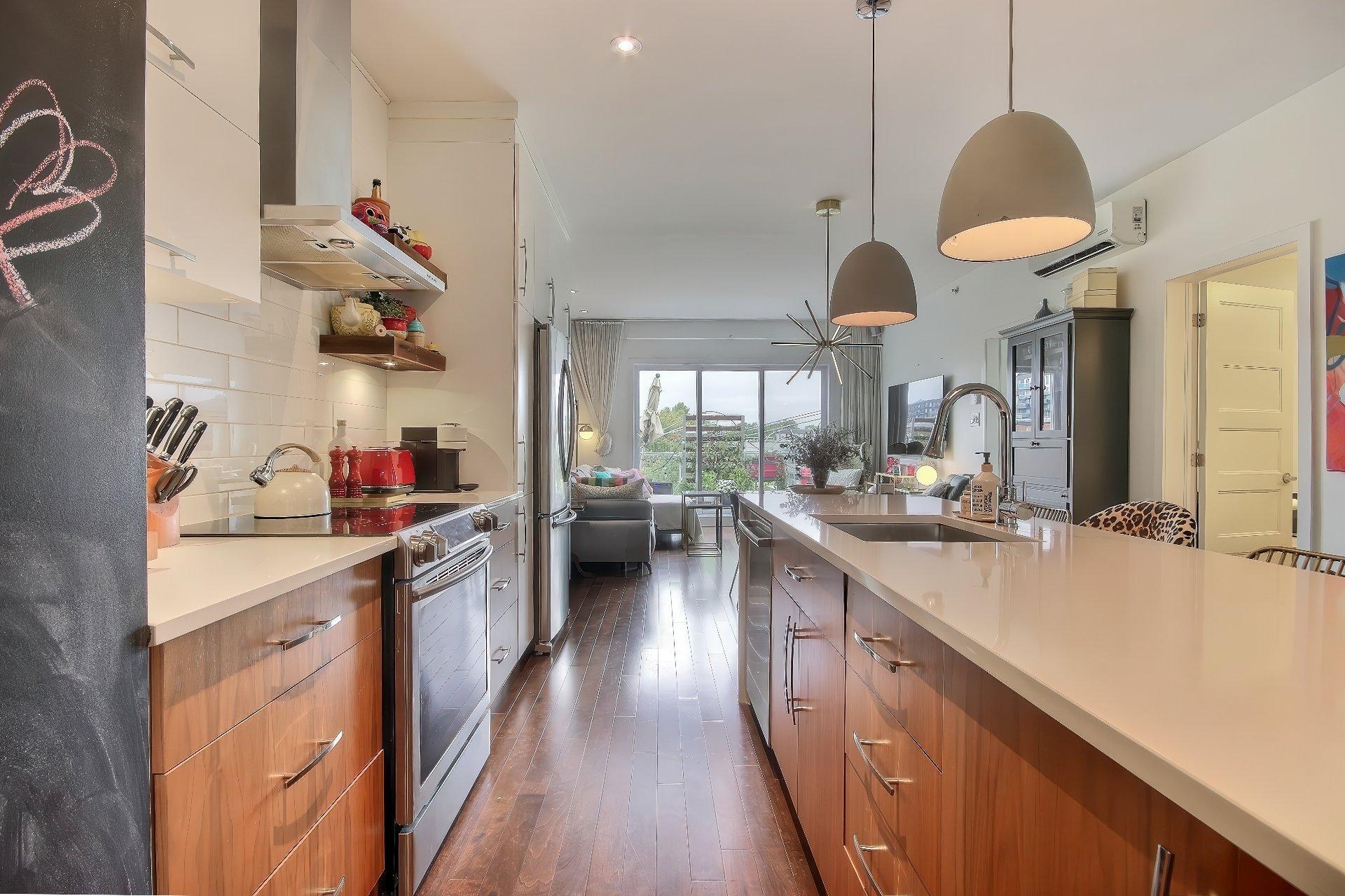 









2500


Place Chassé

, 405,
Montréal (Rosemont/La Petite-Patrie),




QC
H1Y0A9


