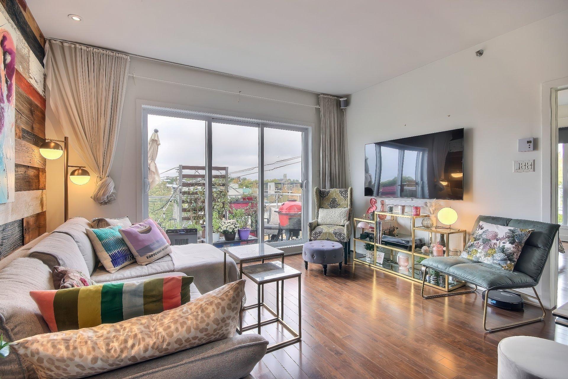 









2500


Place Chassé

, 405,
Montréal (Rosemont/La Petite-Patrie),




QC
H1Y0A9


