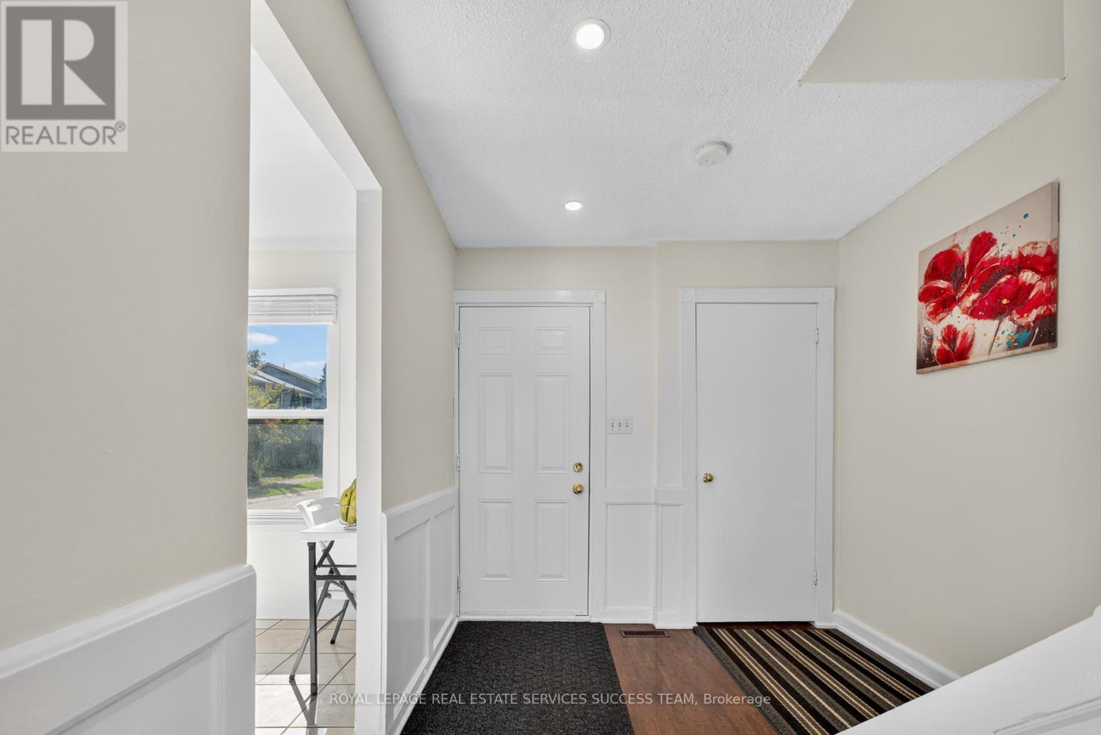 












19 - 120 FALCONER DRIVE

,
Mississauga,




Ontario
L5N1P5

