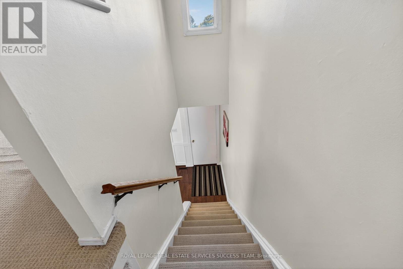 












19 - 120 FALCONER DRIVE

,
Mississauga,




Ontario
L5N1P5

