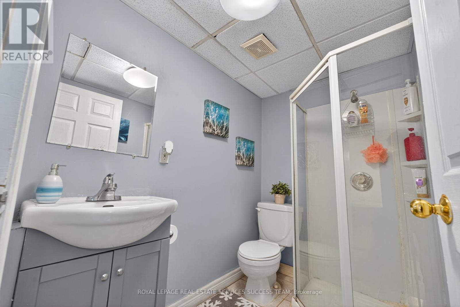 












19 - 120 FALCONER DRIVE

,
Mississauga,




Ontario
L5N1P5

