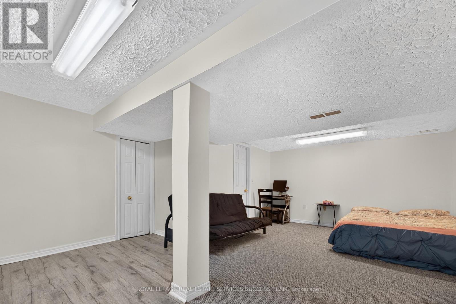 












19 - 120 FALCONER DRIVE

,
Mississauga,




Ontario
L5N1P5

