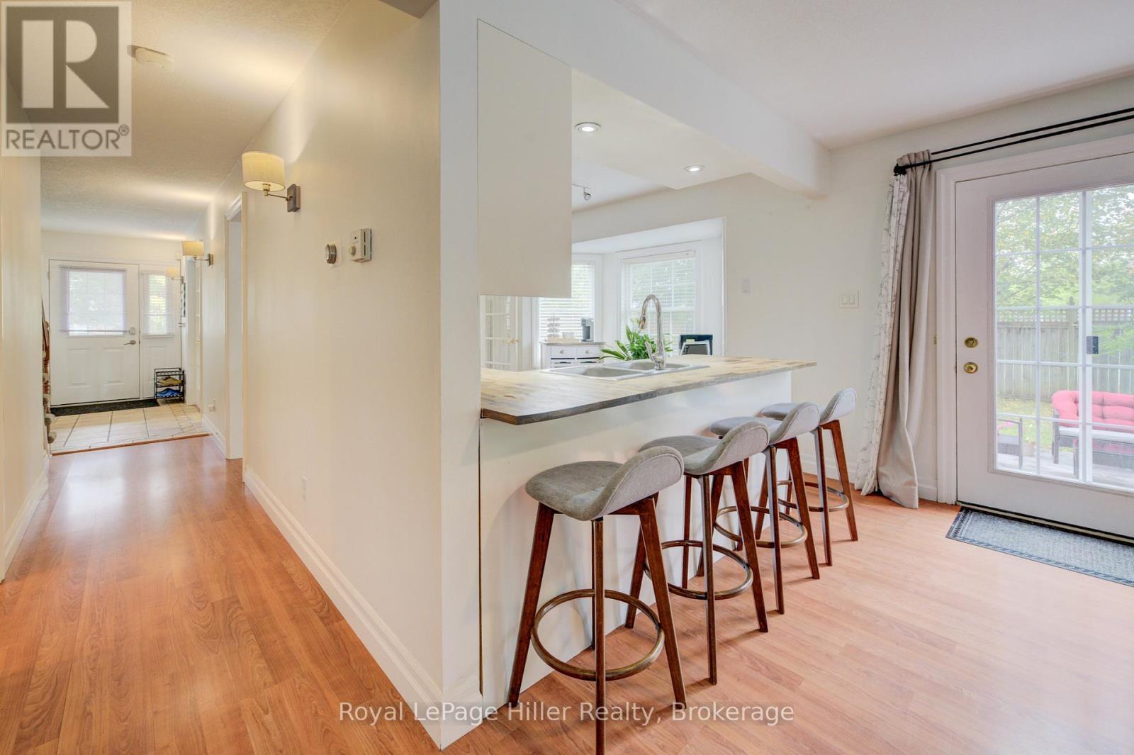 












34 EAGLE DRIVE

,
Stratford,




Ontario
N5A7Y8

